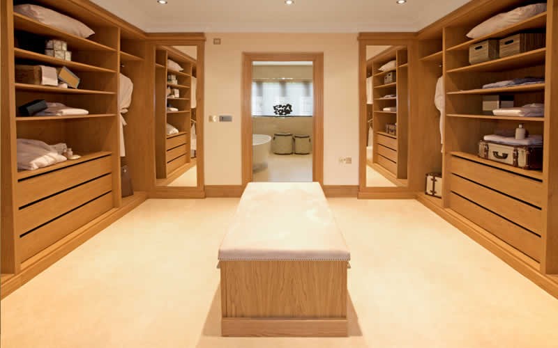 How to Declutter a Closet