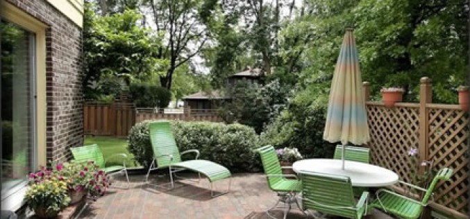 5 Affordable and Practical Outdoor Patio Areas