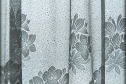 How to Shop for White Sale Curtains