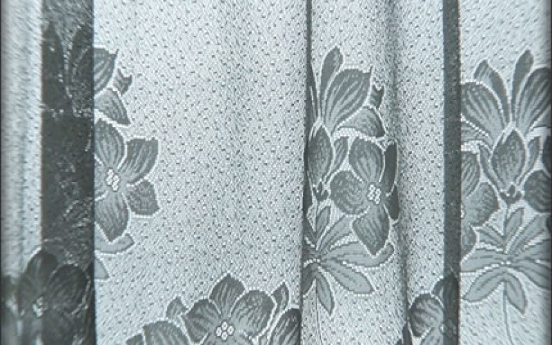 How to Shop for White Sale Curtains