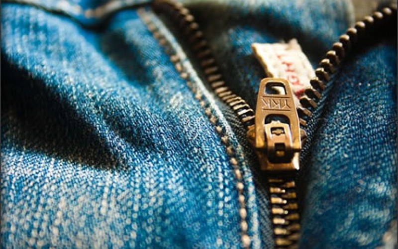 6 Simple Ways to Unclutter Your Closet
