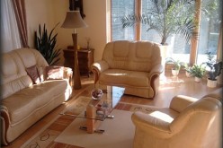 5 Sneaky Ways to Make Your Living Space Look Larger
