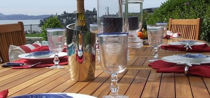 Six Thrifty Ways to Create an Outdoor Entertaining Paradise