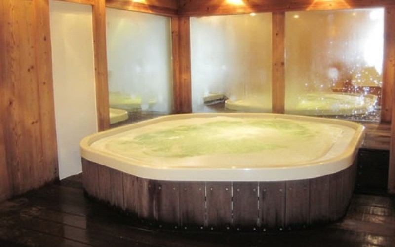 Better Bathroom: Everything you Need for a Perfect Home Spa