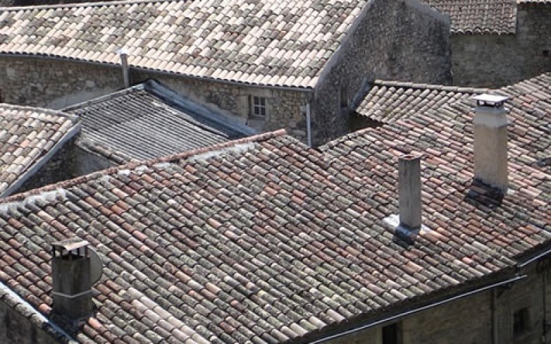 5 Ways to Ensure You Don’t Get Burned by a Roofing Contractor