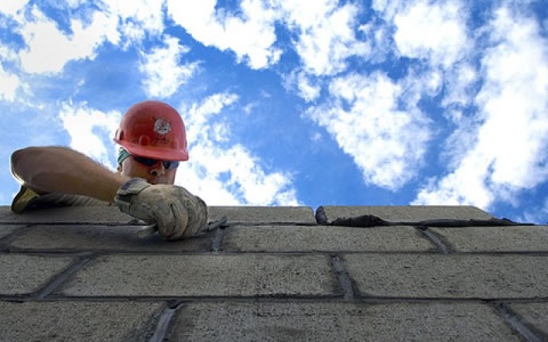 5 Minor Home Improvement Projects to Make Before Spring