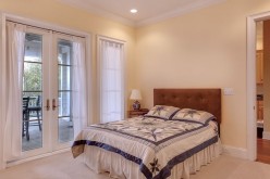 Difference Between a Duvet Cover and Comforter