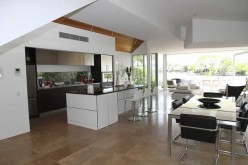 Tile or wood? All you need to know about kitchen flooring