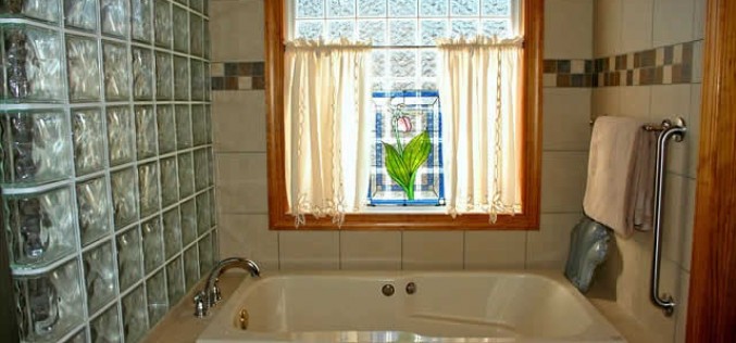 Guidelines for Finding the Right Bath for Your Bathroom