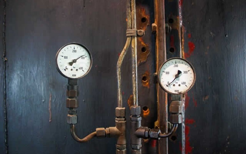 Transforming Unappealing Pipes into Effective Decor Features