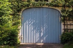 5 Reasons why Replacing Your Garage Door is a Smart Investment