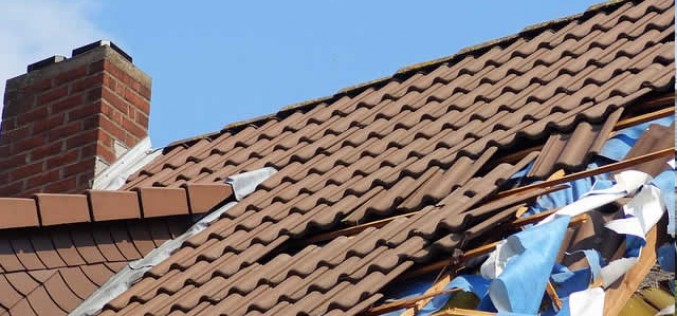 Ready to Roof: A Checklist before Getting a Roof Replacement