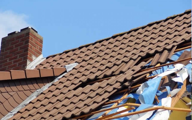 Ready to Roof: A Checklist before Getting a Roof Replacement