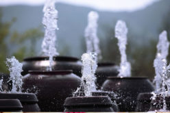 Add Splendor to Your Home and Office With Water Design Elements