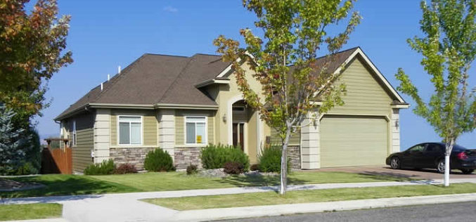 6 Ways To Stop The Burglars To Break-In Through The Garage Door!