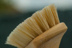 <span>Quick Checklist:&nbsp;&nbsp;&nbsp;&nbsp;</span> Time for Summer Service: 5 Essential Home Maintenance Tips