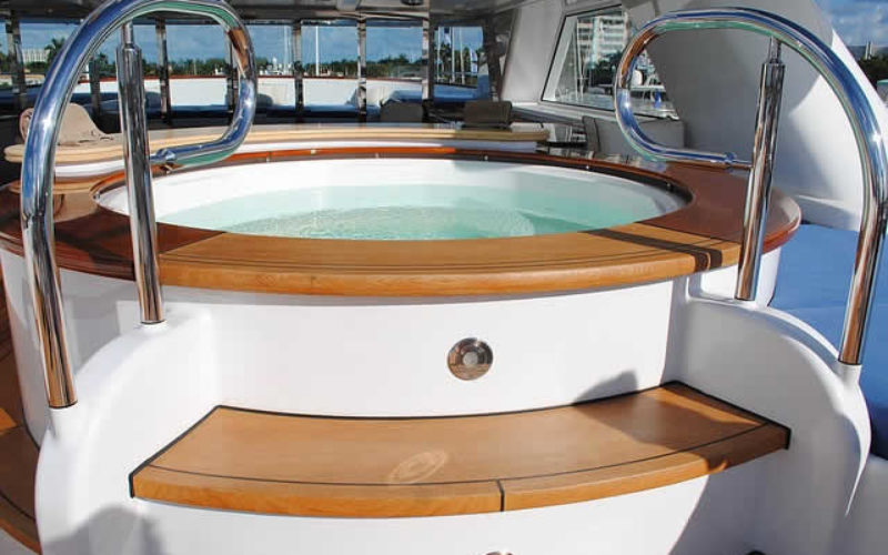 Hot Tub Deck Design – Here’s What You Should Know
