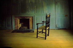 How to Update The Look of Your Old Fireplace On Any Budget