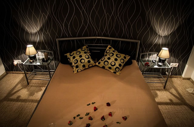 Easy Ways to Add Glamour to Your Bedroom — Home Remodeling and Home ...