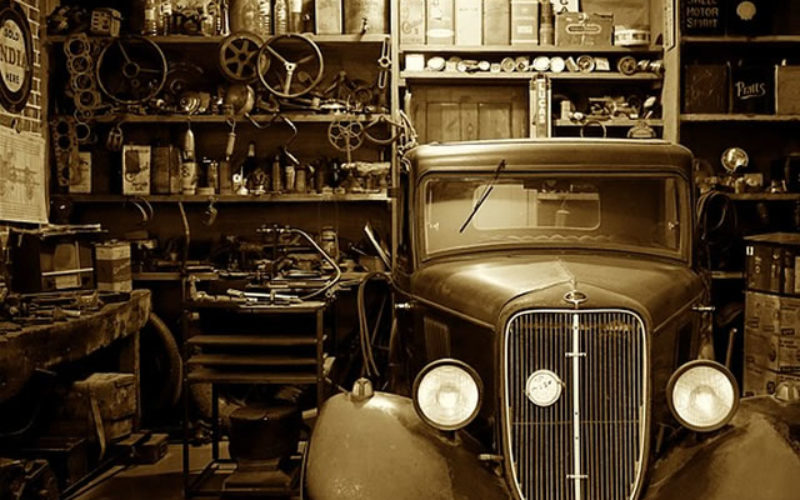 Spring Cleaning: 4 Tips For Gutting The Garage
