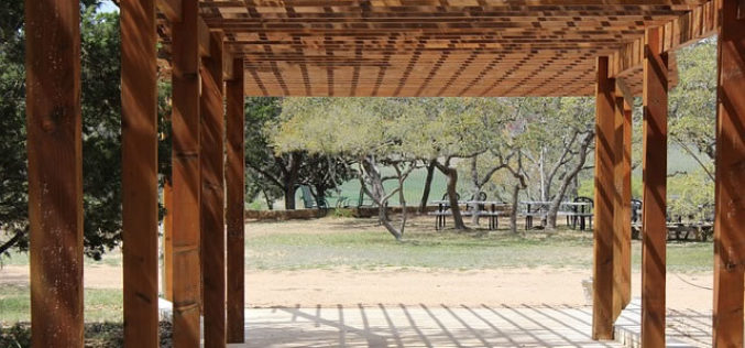 7 Ways to Spring into Outdoor Living with Redwood