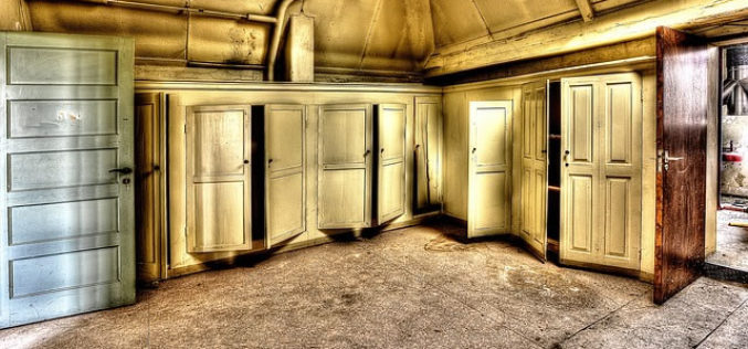 Everything You Need to Know About Bedroom Doors