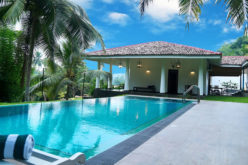 Framed vs Frameless Pool Fencing: Which One Should You Choose?
