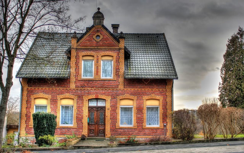 Home Ownership: How to Improve the Quality of Your Old Home