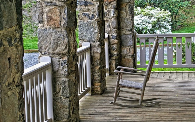 5 Reasons to Add a Porch to Your Home