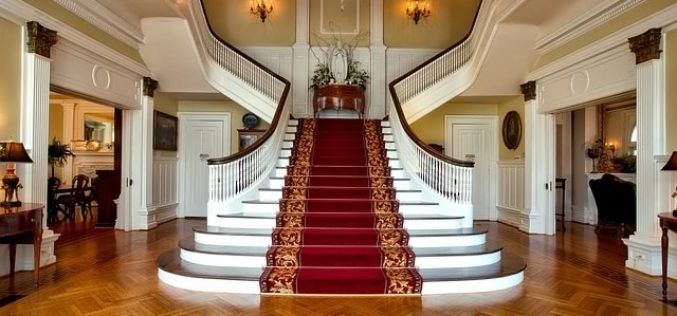 How to Spice Up Your Staircase With a Painted Runner