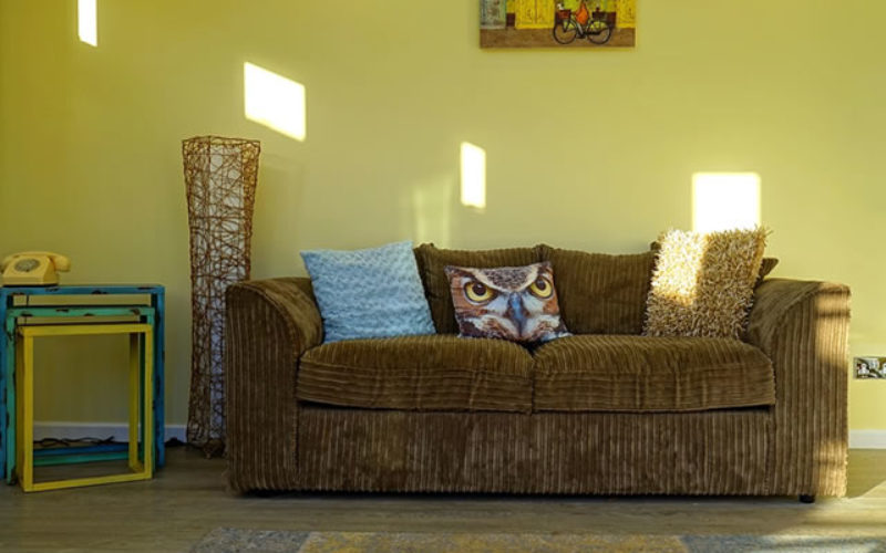 How to Create a Cozy Feeling Den or Family Room