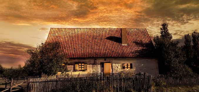 <span>Sunday Morning Tip for Apr 29:</span> 3 Considerations When Restoring Your Old House Back to Its Historic Glory