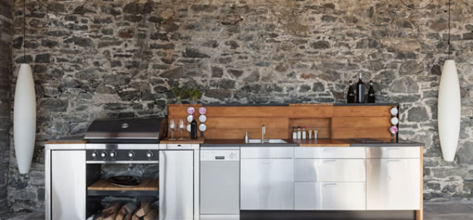 4 Tips for Creating the Perfect Outdoor Kitchen