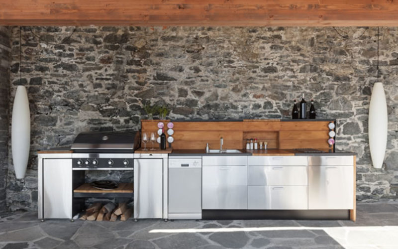 4 Tips for Creating the Perfect Outdoor Kitchen