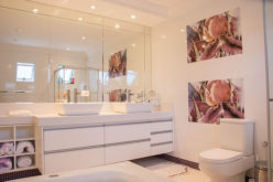 Key Tips On Turning An Old Bathroom Into Something New On A Budget