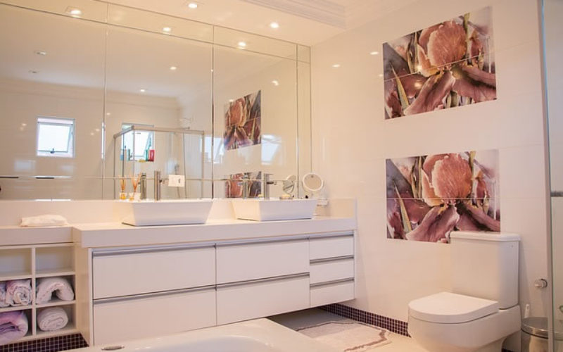 Key Tips On Turning An Old Bathroom Into Something New On A Budget