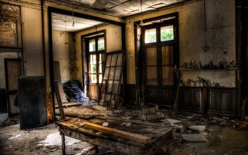4 Real Reasons to Renovate a Ruined House