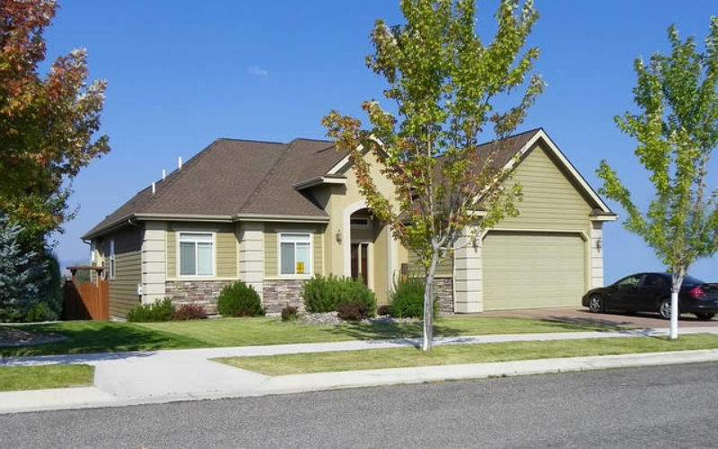 Garage Problems: 5 Ways to Update Yours before This Fall