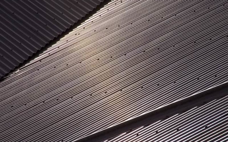 4 Reasons to Consider Installing a Metal Roof over Other Types