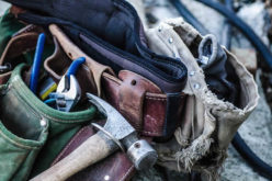<span>Sunday Morning Tip for Dec 16:</span> 4 Helpful Tools Every Contractor Needs during Construction