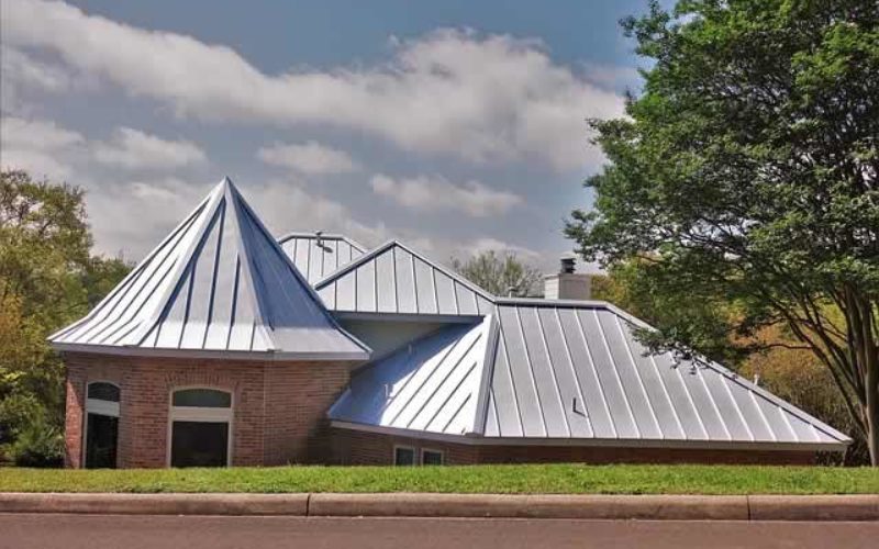 <span>Sunday Morning Tip for July 07:</span> How to Improve Your Home with a DIY Metal Roof