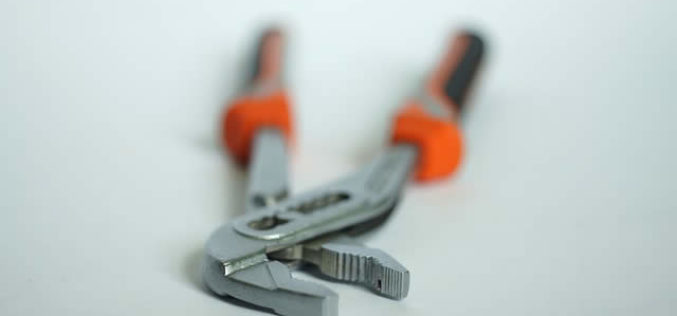 4 Things To Consider When Hiring A Plumber Or HVAC Technician in Fredericksburg