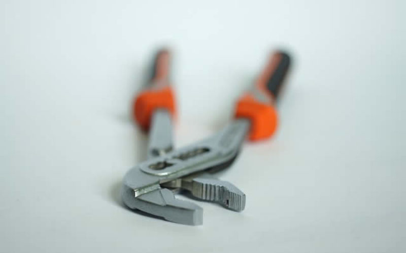 4 Things To Consider When Hiring A Plumber Or HVAC Technician in Fredericksburg