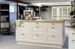 Why Would You Go for Kitchen Refacing Cabinets?