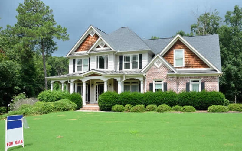 Selling Your Home? You Might Want to Renovate First