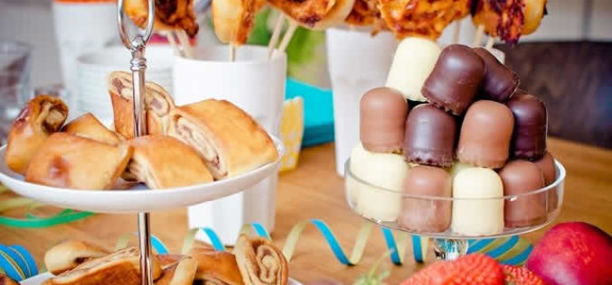 How To Create The Perfect Candy Buffet