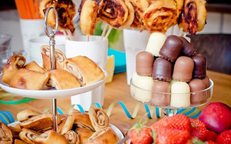 How To Create The Perfect Candy Buffet
