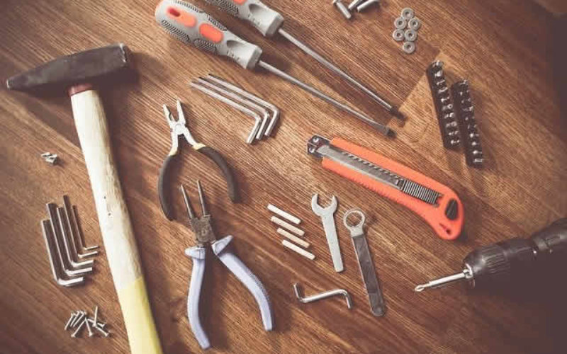 5 Home Repairs You Should Never Do Yourself