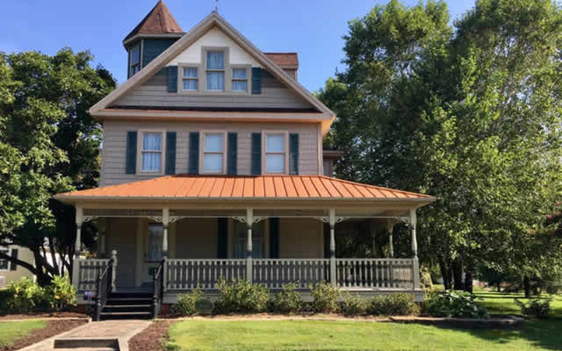 <span>Sunday Morning Tip for May 03:</span> 4 of the Most Important Repairs to Make When Restoring an Old Home