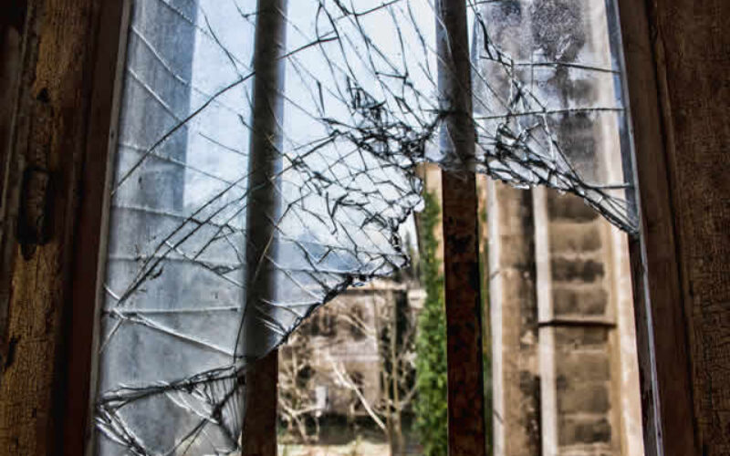 From Disrepair to Dream Home: How to Renovate an Abandoned Property